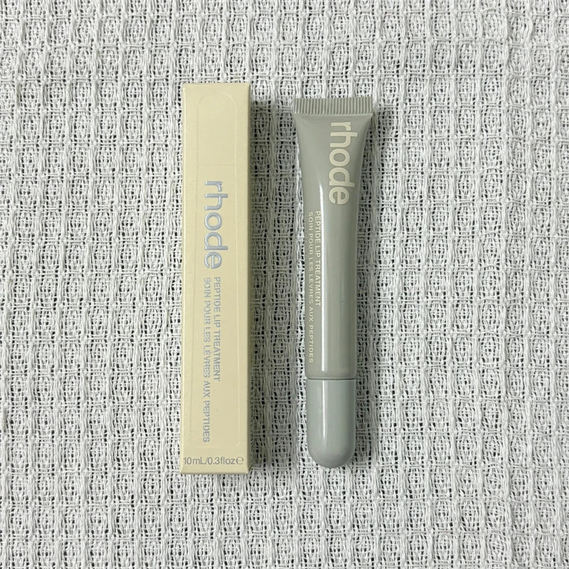 Peptide Lip Treatment Stand