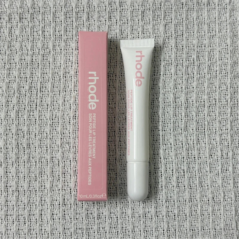 Peptide Lip Treatment Stand