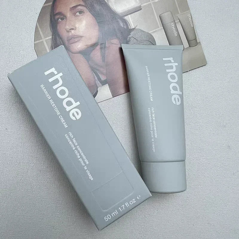 Peptide Lip Treatment Stand