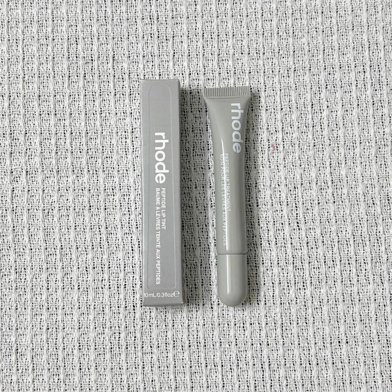 Peptide Lip Treatment Stand